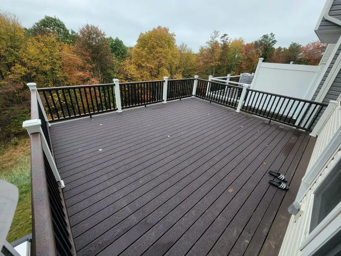 Screened outdoor room with lounge seating — Oasis Custom Decks