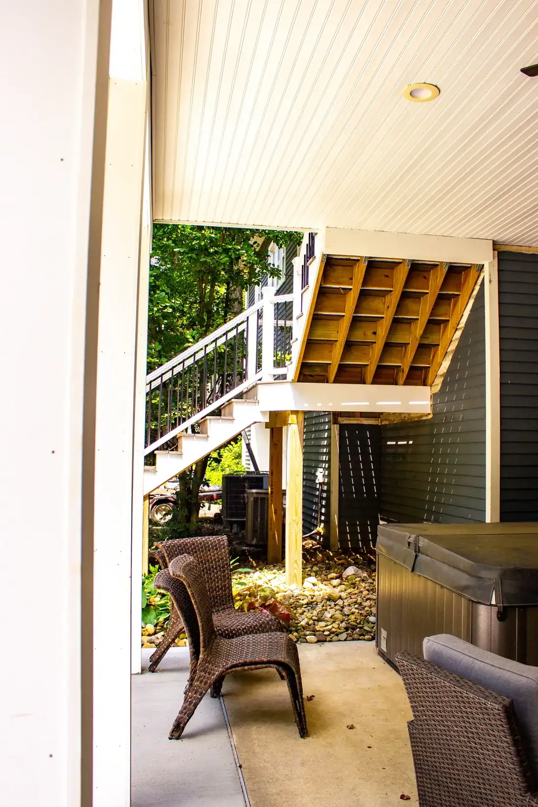 Dry covered patio under the upper deck